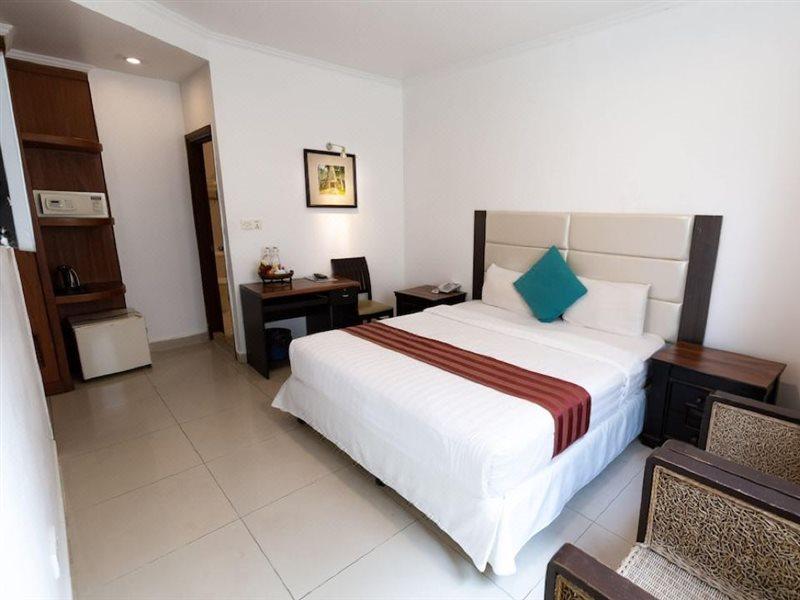 City Centre Hotel Пном Пен Екстериор снимка