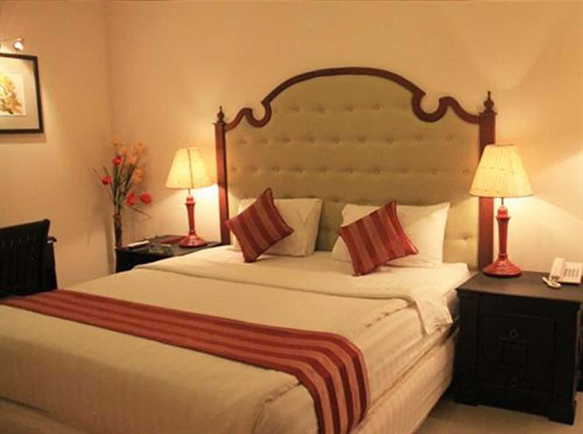 City Centre Hotel Пном Пен Екстериор снимка